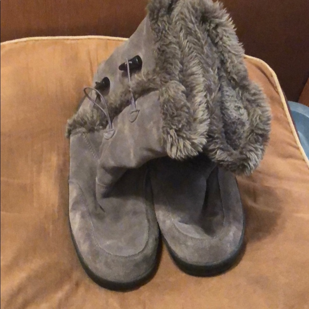 Fur lined boots
